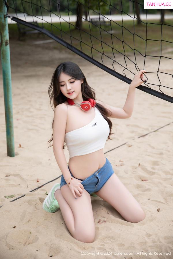 陈诗诗 诗诗 [XiuRen]高清写真图 2024.10.28 No.9354 诗诗kiki 美臀性感第28张图片
